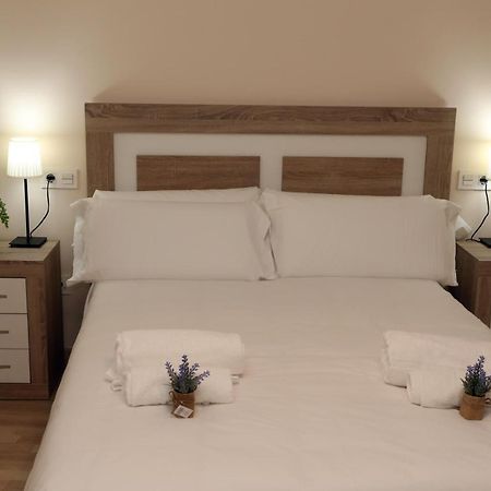 Apartamento turisticos Puente Romano P3 1-B Salamanca Bagian luar foto